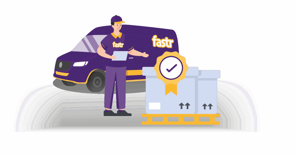 Lieferwagen-Fahrer liefert verpackte Kisten auf Palette.