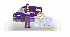 Lieferwagen-Fahrer liefert verpackte Kisten auf Palette.